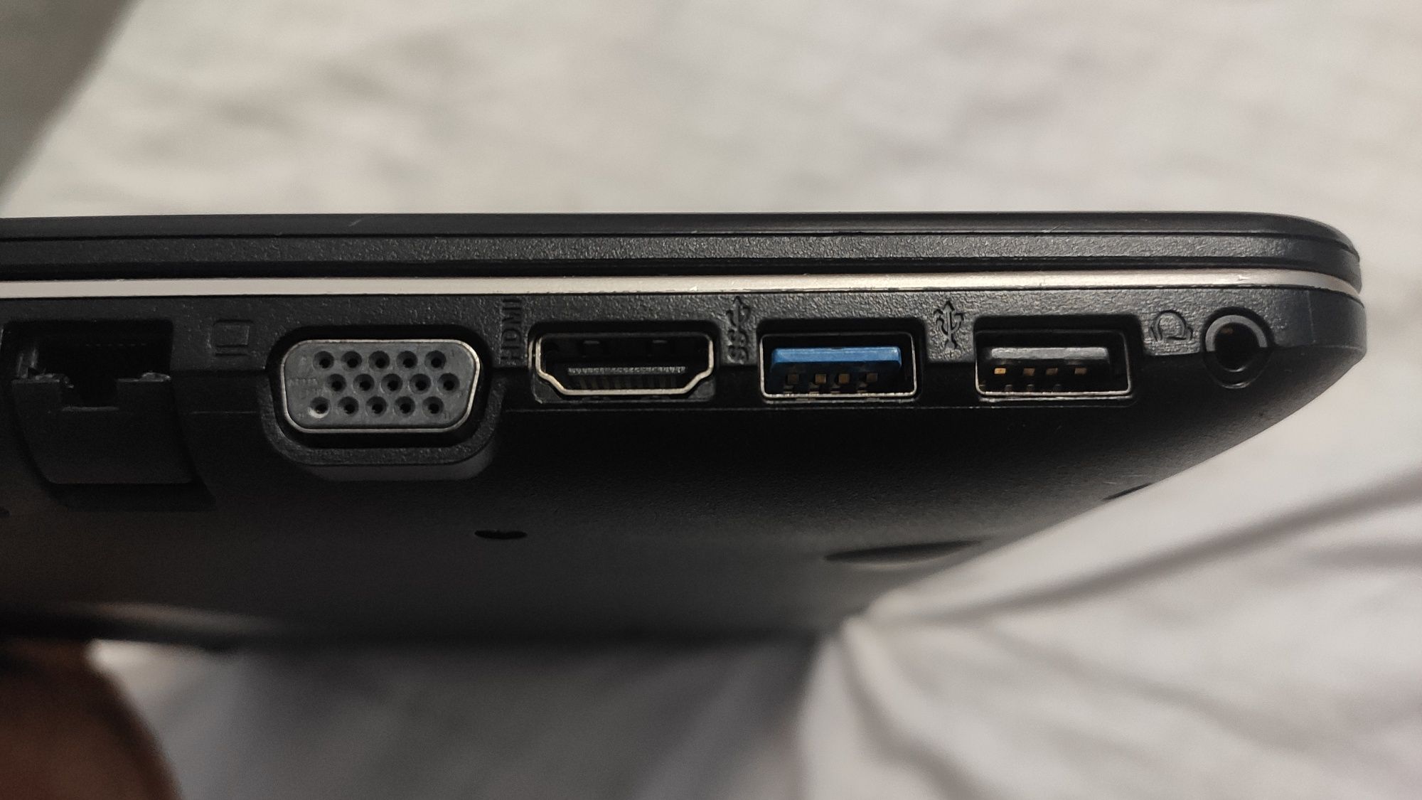 Ноутбук Asus X541S