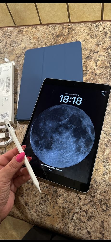 Tablet iPad Apple + NOWY RYSIK - Touch ID - PROCREATE