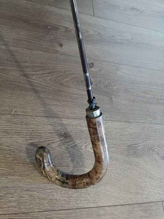 Antyczna laska - parasol , rączka z grawerem węża