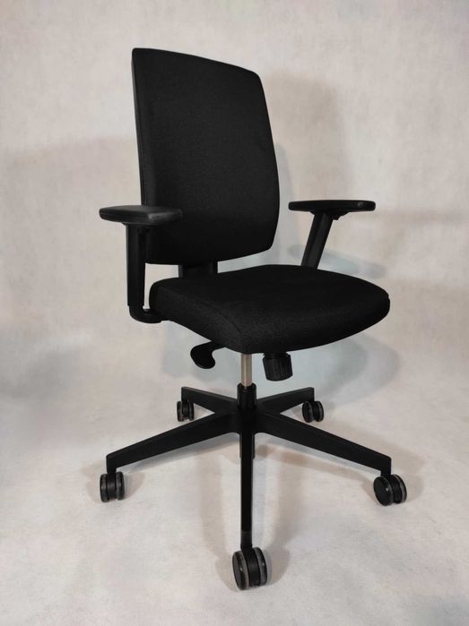 Fotel biurowy obrotowy PROFIM - RAYA 21S - czarny