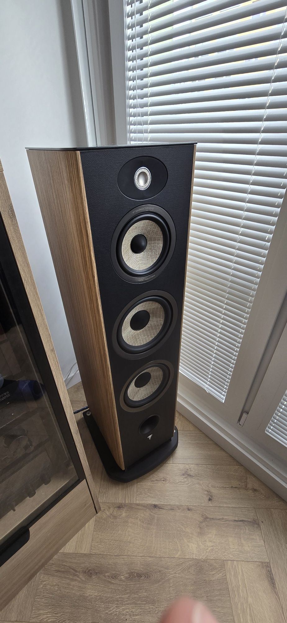 Kolumny Focal aria 948
