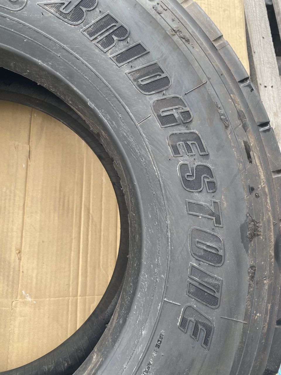 Продам резину BRIDGESTONE 265 70 17.5