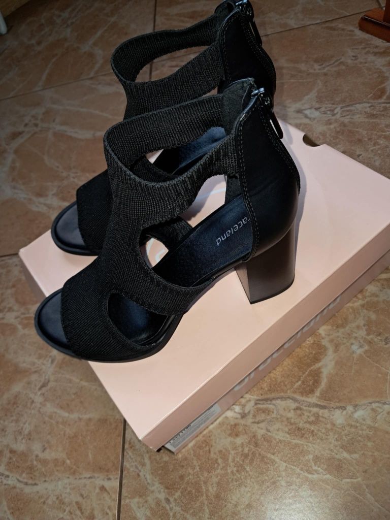 Buty na obcasie *NOWE*