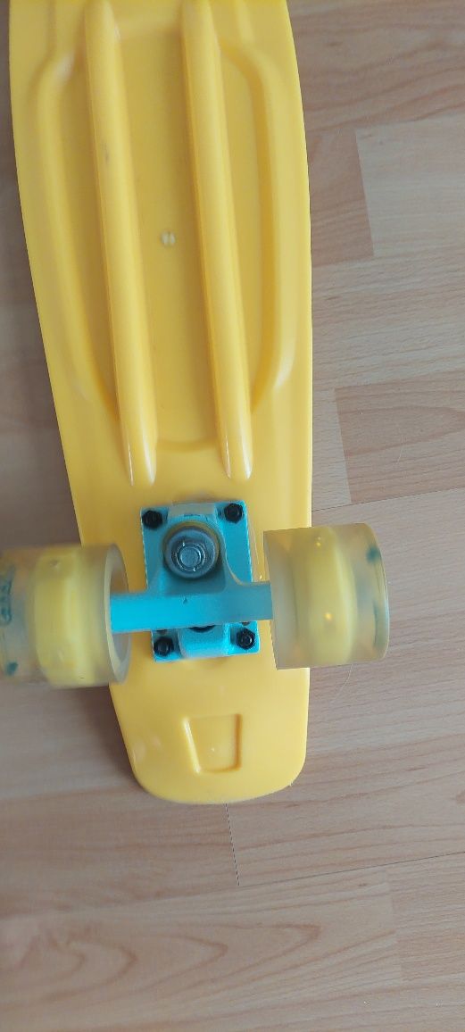 Skate Olsson & Brothers - Banana 22" Rueda