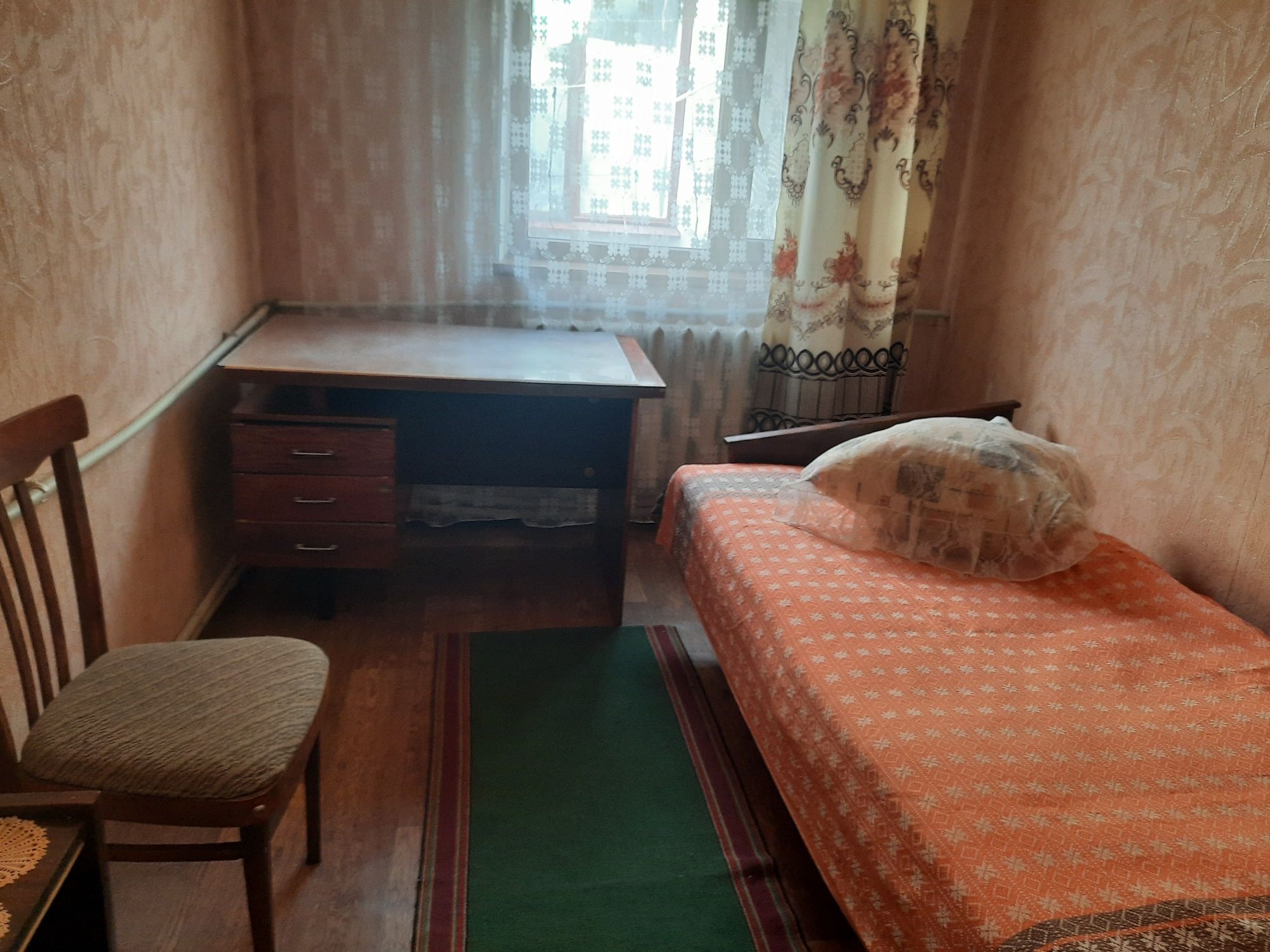 Сдаю 1комн.кв Лески Белая, частный сектор,для 1 чел.,,можно студента