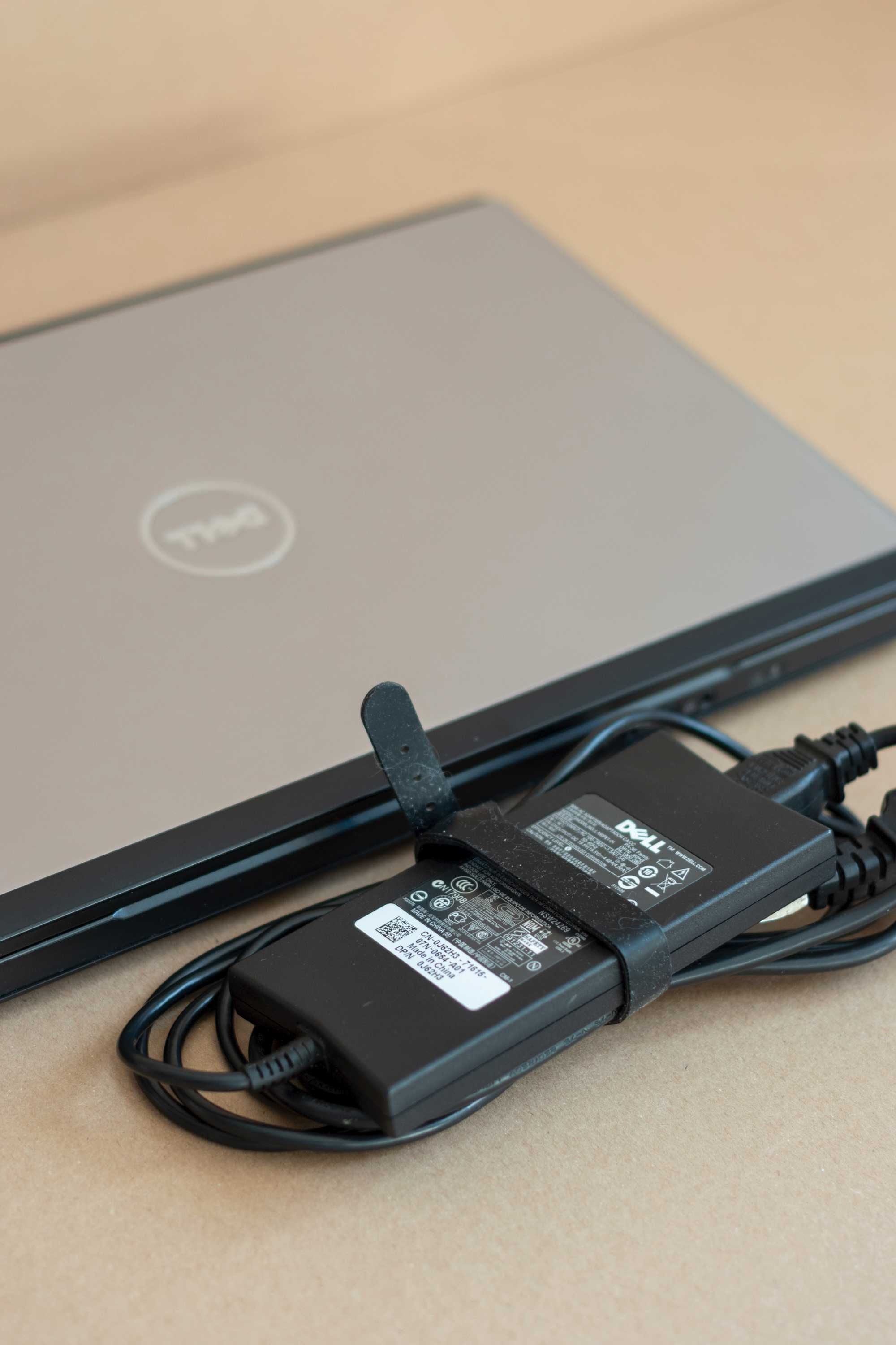 Laptop Dell Vostro 3500 15,6" i7-640M/Nvidia GeForce 310M/Win10