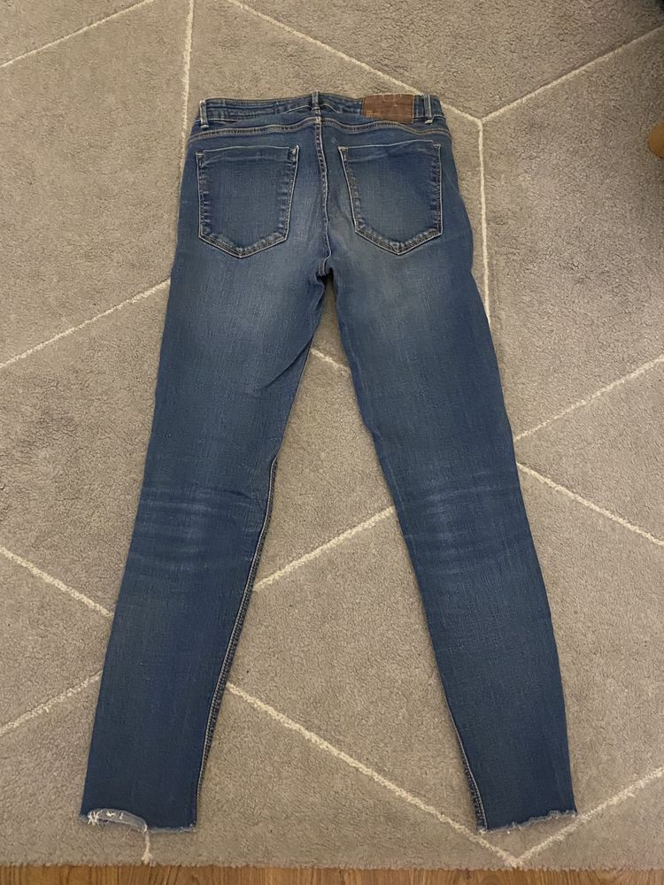 Spodnie jeansowe Zara r. 36