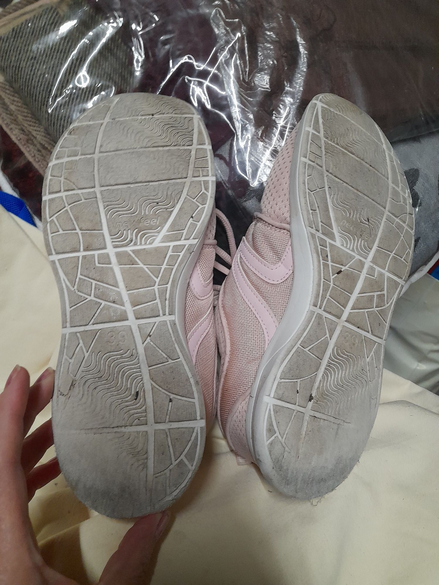 Sapatilhas de senhora rosa de tecido, marca Newfeel