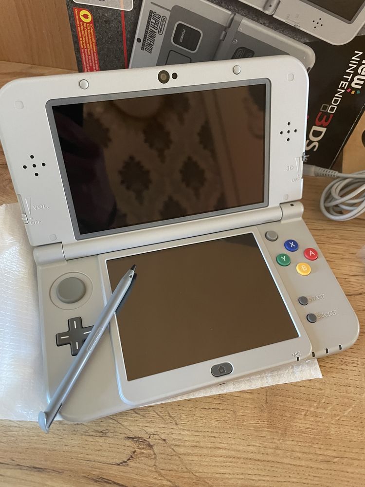 New Nintendo 3DS XL SNES Edition Console Retro - 2DS/3DS - Console
