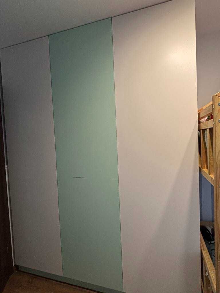 Pojemna szafa 250 x 190 x 55 cm