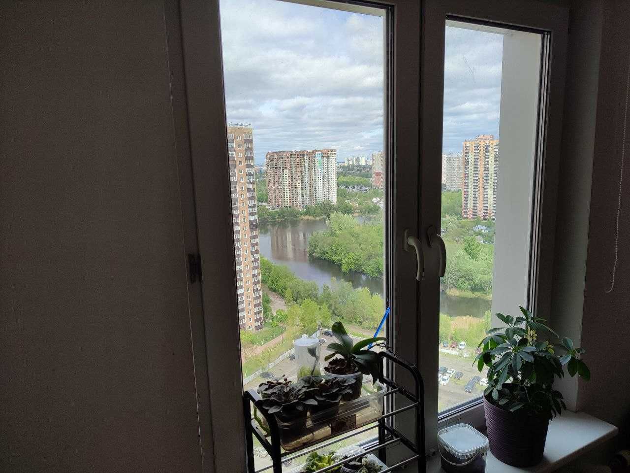 Продам 3-х кімнатну видову квартиру на Урлівській