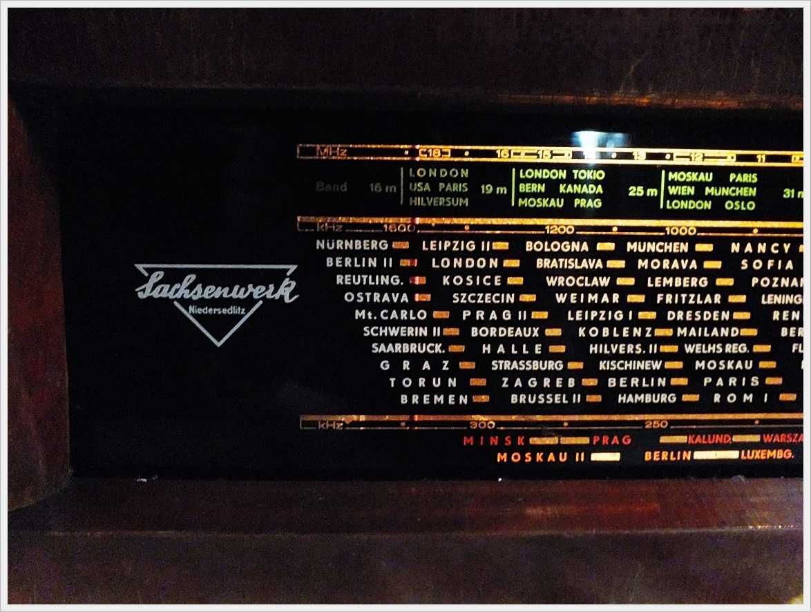 Stare radio lampowe OLYMPIA Sachenwerk 502W z lat 50-tych