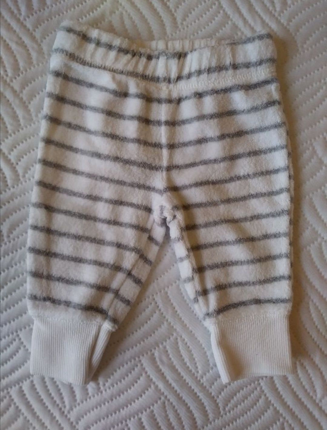 Bluza niemowlęca Carter's r. 62 i spodenki/legginsy z misiem w paski