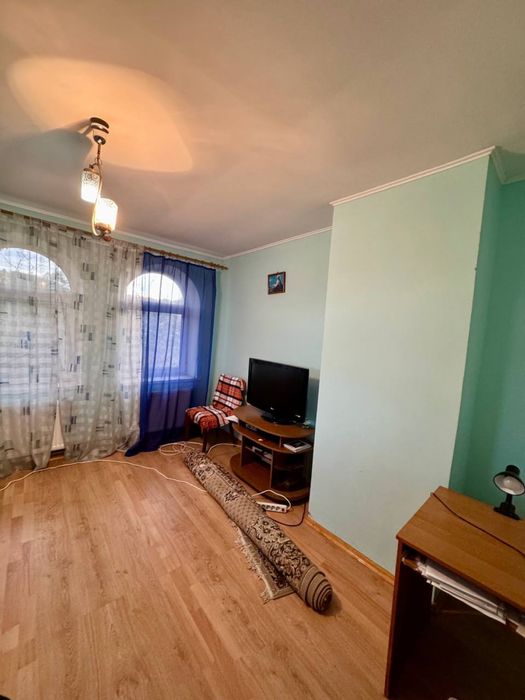 Продаж будинку поруч зі Львовом