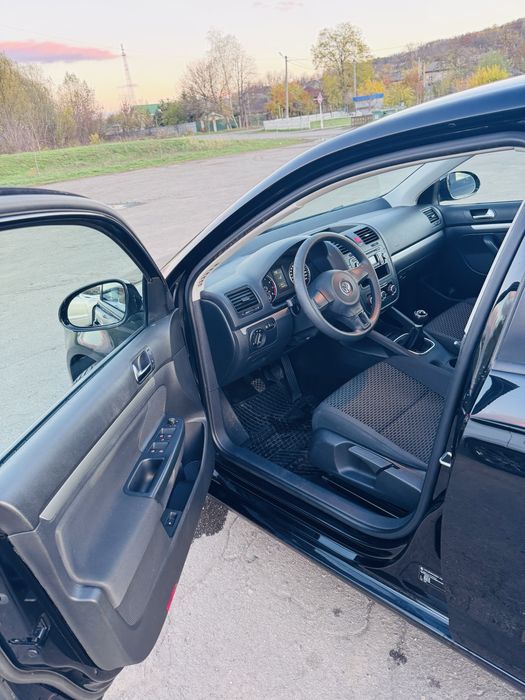 В продажі - Volkswagen Jetta 2010