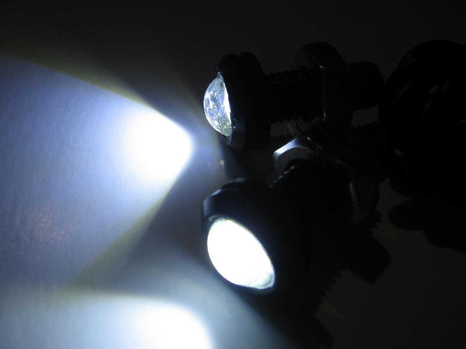 LED125 - Kit Luzes diurnas LED auto Olho Águia