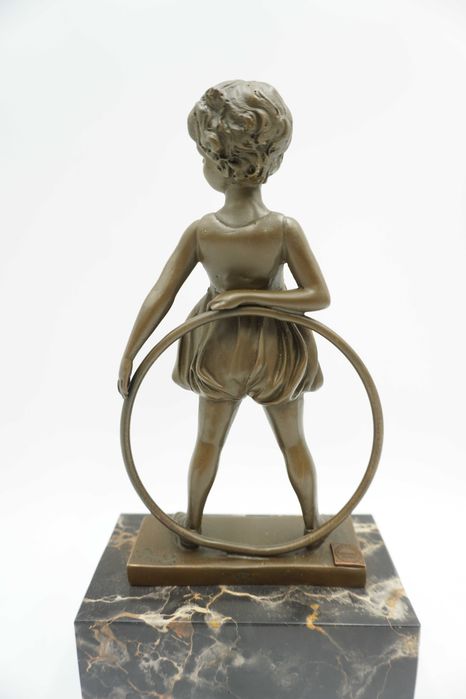 FIGURA Z BRĄZU dziewczynka z kołem tancerka baletnica