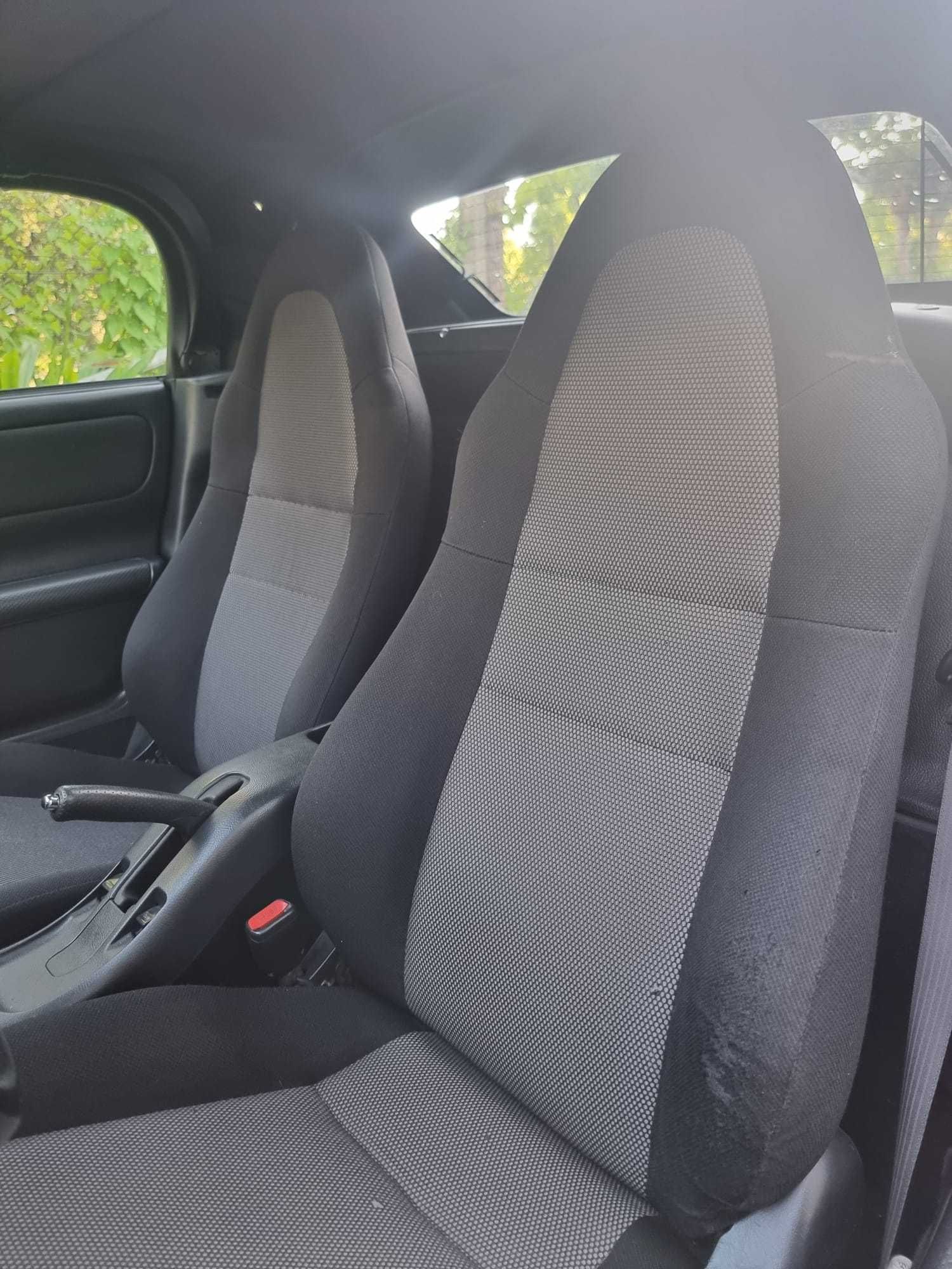 Toyota MR2 ZZW30 mk3 (2000)