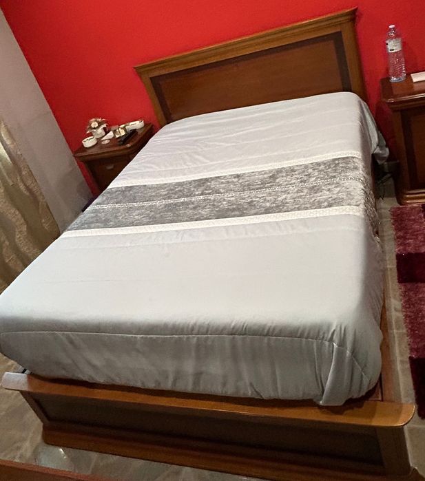 Bom dia quarto de casal  completo para desocupar  a mior oferta.