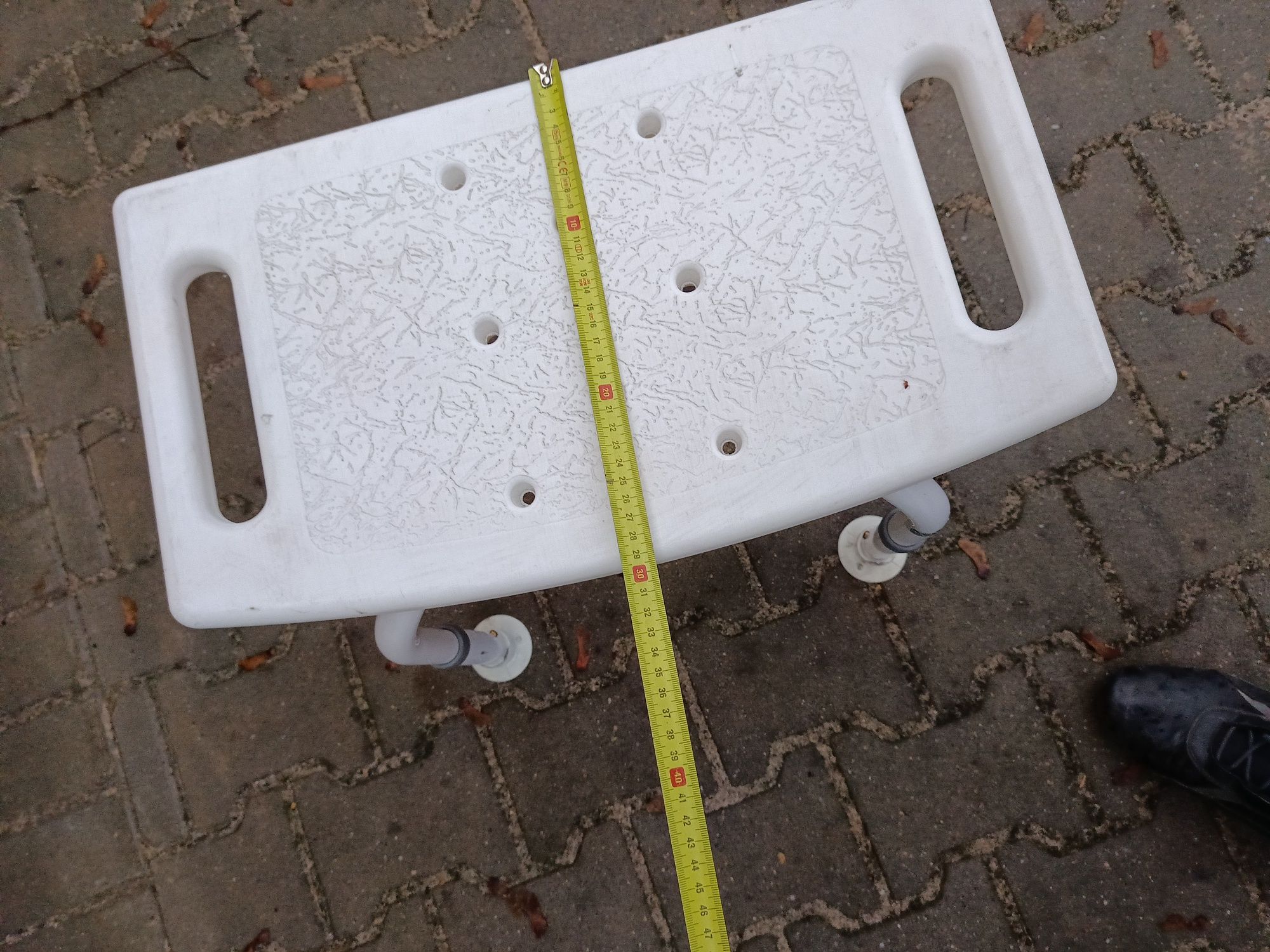Taboret pod prysznic w bdb stanie możliwa szybka wysyłka