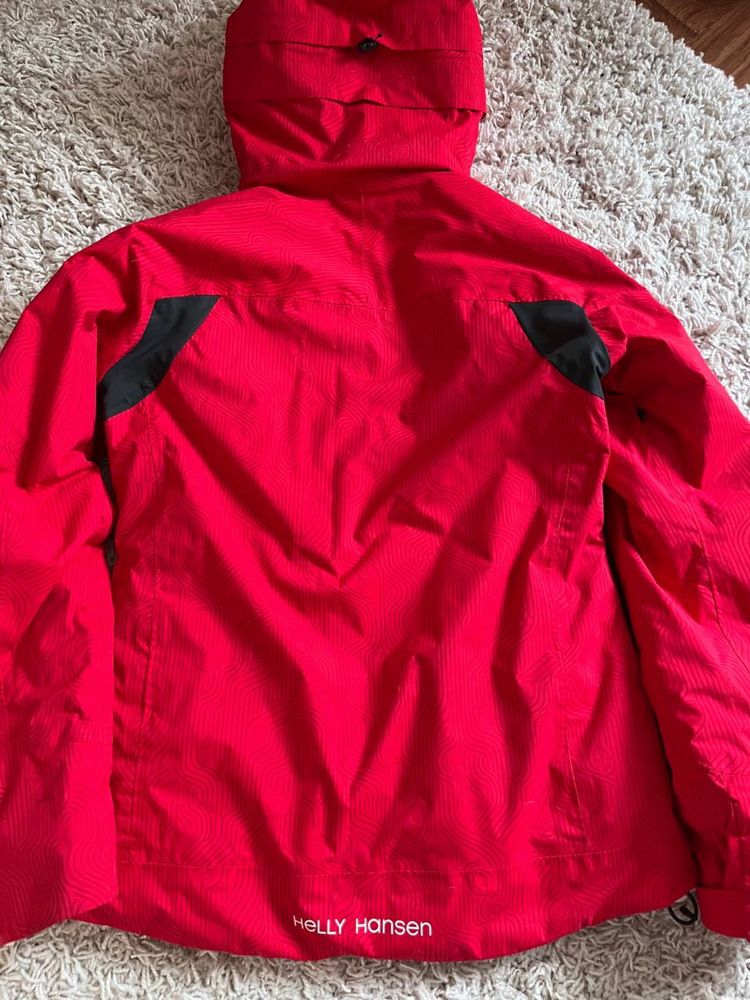 Продам куртку Helly Hansen