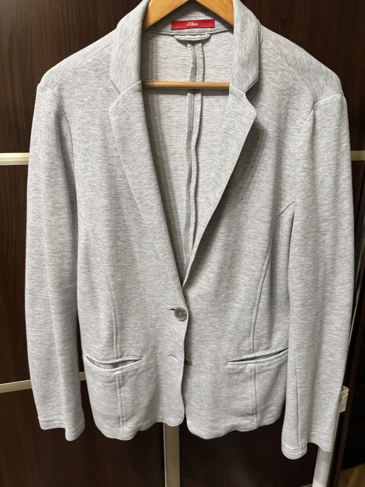 Сірий жіночій піджак