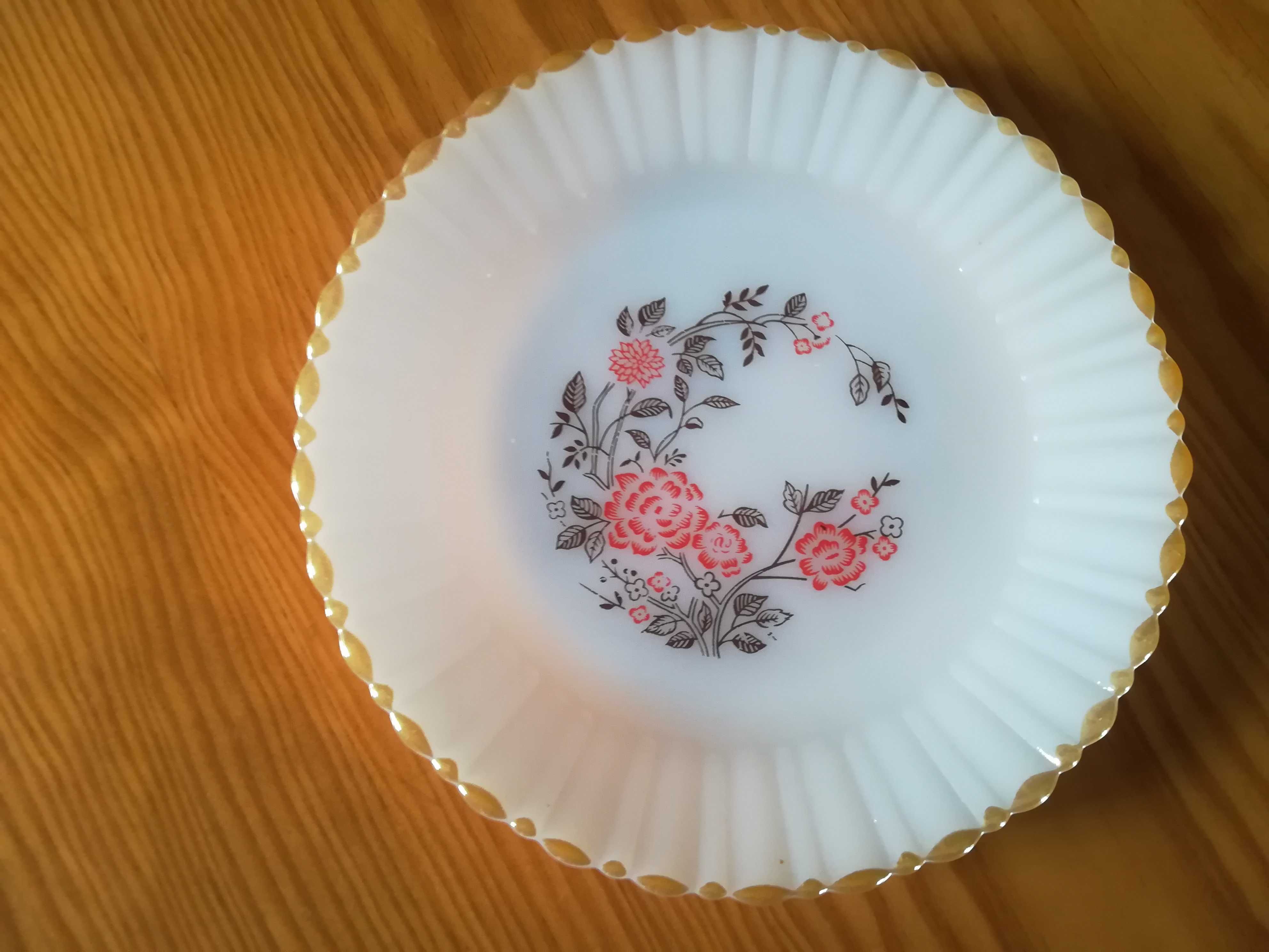 Serviço Mesa Conjunto Pratos, Pires c/ Chávena Chá