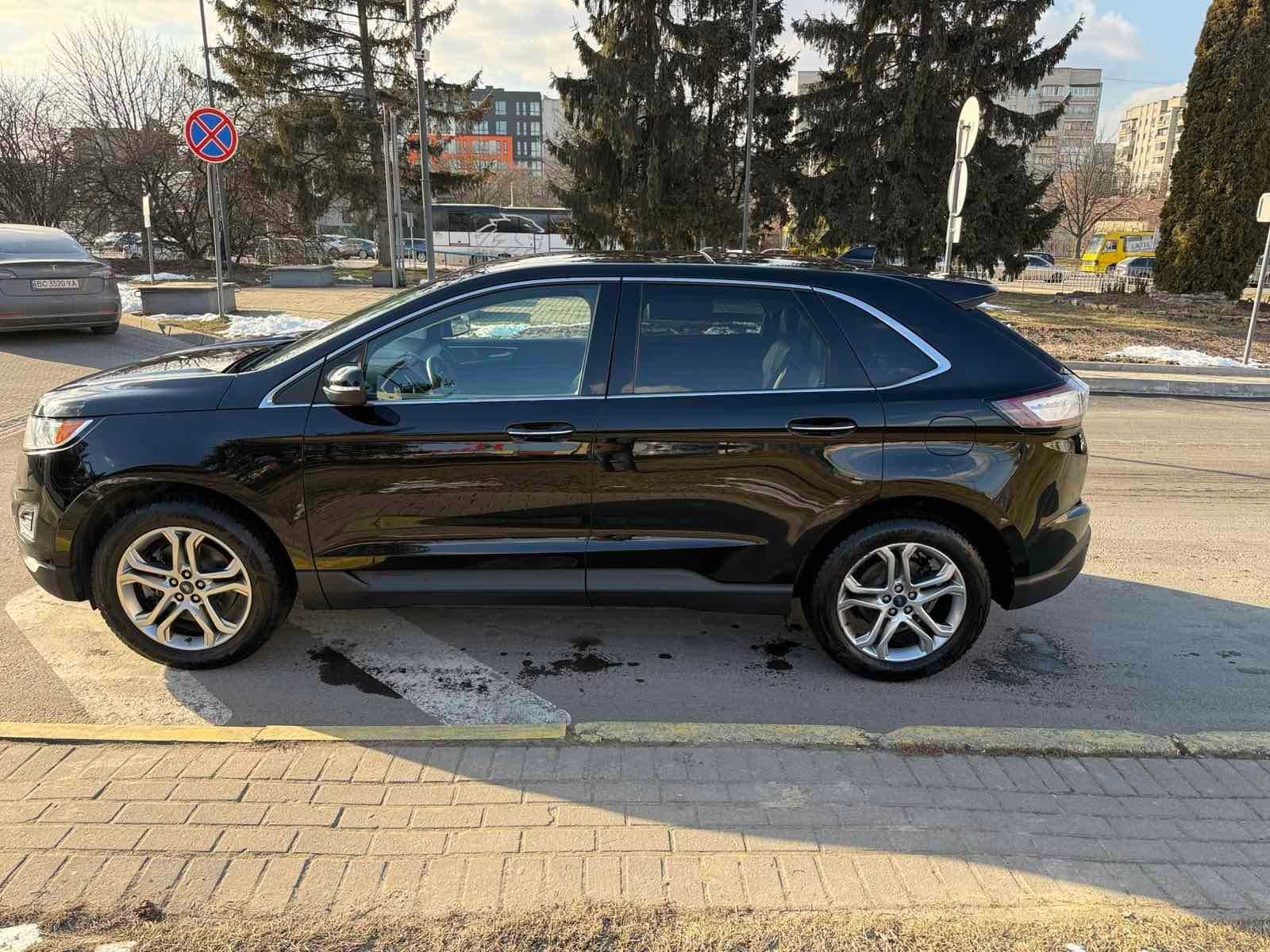 Ford edge titanium