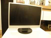 Monitor LCD 17 cali