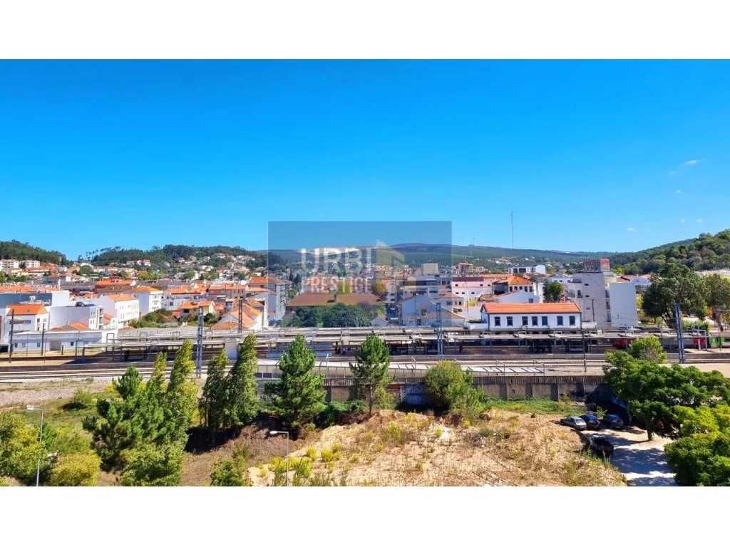 Apartamento T2 totalmente mobilado no centro de Pombal, Leiria