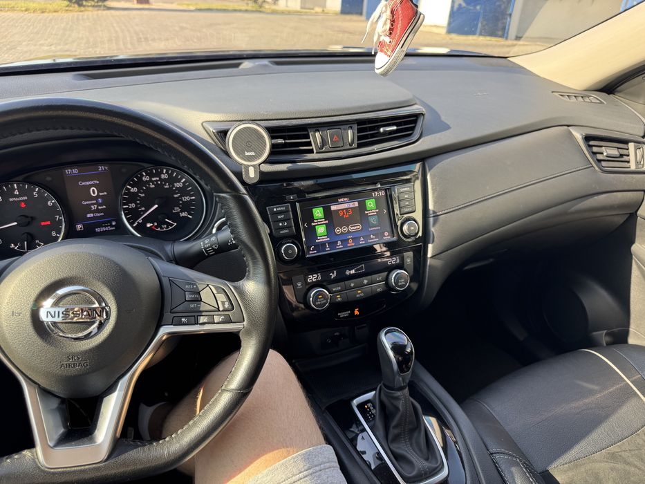 Продам Nissan Rogue SV