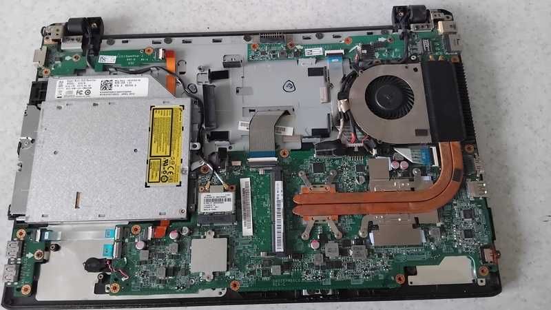 == запчастини == Acer Aspire V5-551G