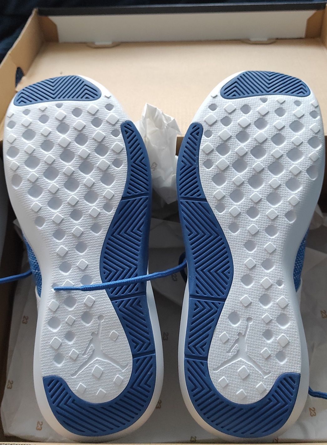 Jordan express oryginalne. Nowe 44.5.