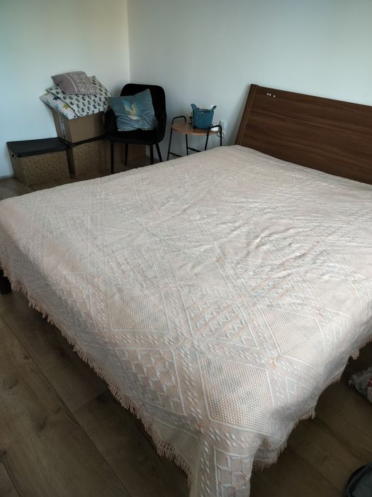 Duża narzuta na łóżko