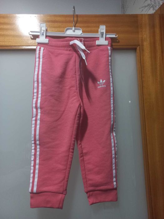 Fato de treino para criança menina