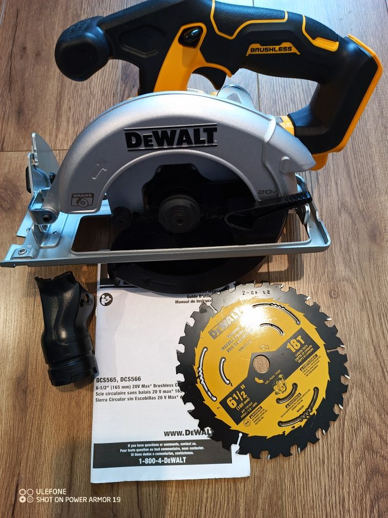 DeWalt DCS566b 20V MAX Brushless 6 1/2" Circular Saw