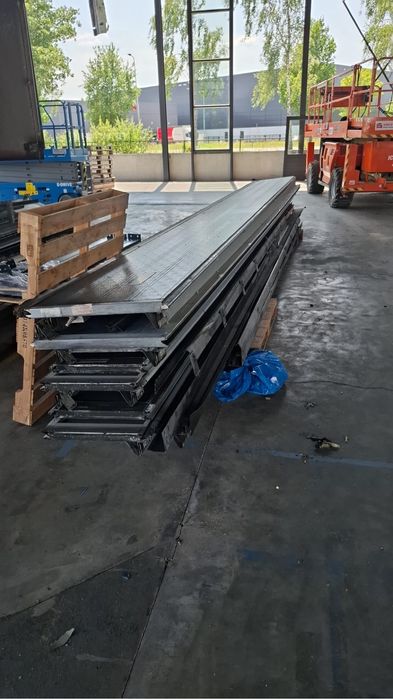 Brama 7.45x4.50  segmentowa Nassau