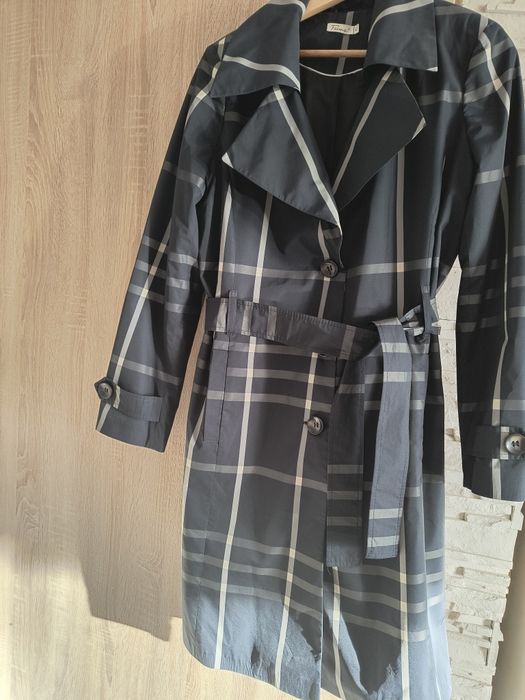 Płaszcz damski wiosenny czarny 42