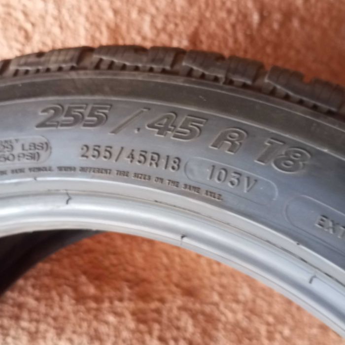Продам зимнюю резину 255/45/R18