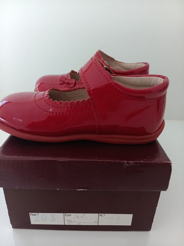 Sapatos Verniz Menina