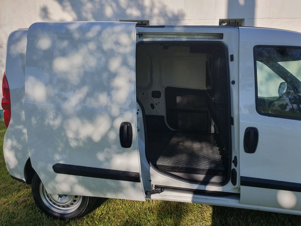 Opel Combo D 1.6 Cdti Impecável