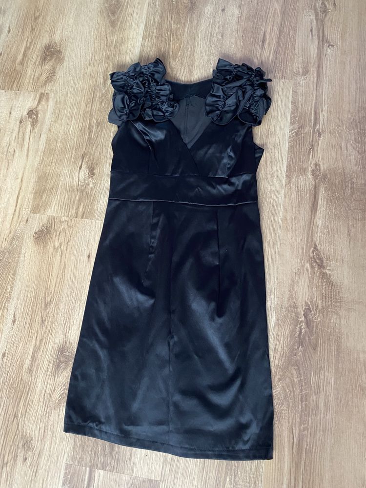 Sukienka czarna s