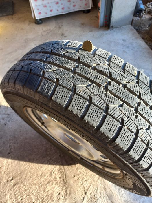 Продається зимові колеса автомобіля Мітсубісі Галант 7в хорошому стані