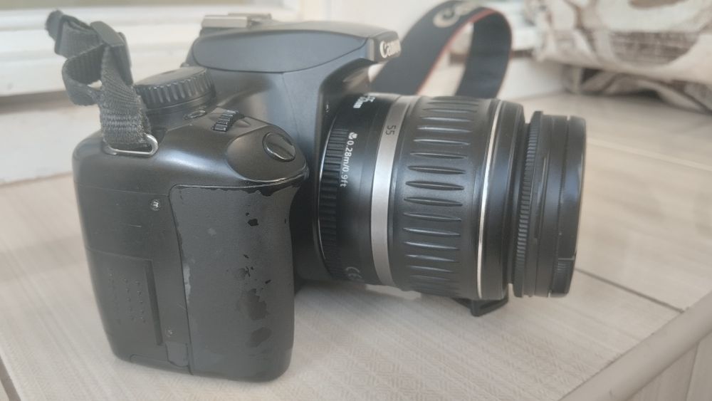 Фотоапарат Canon EOS 1000D body тушка