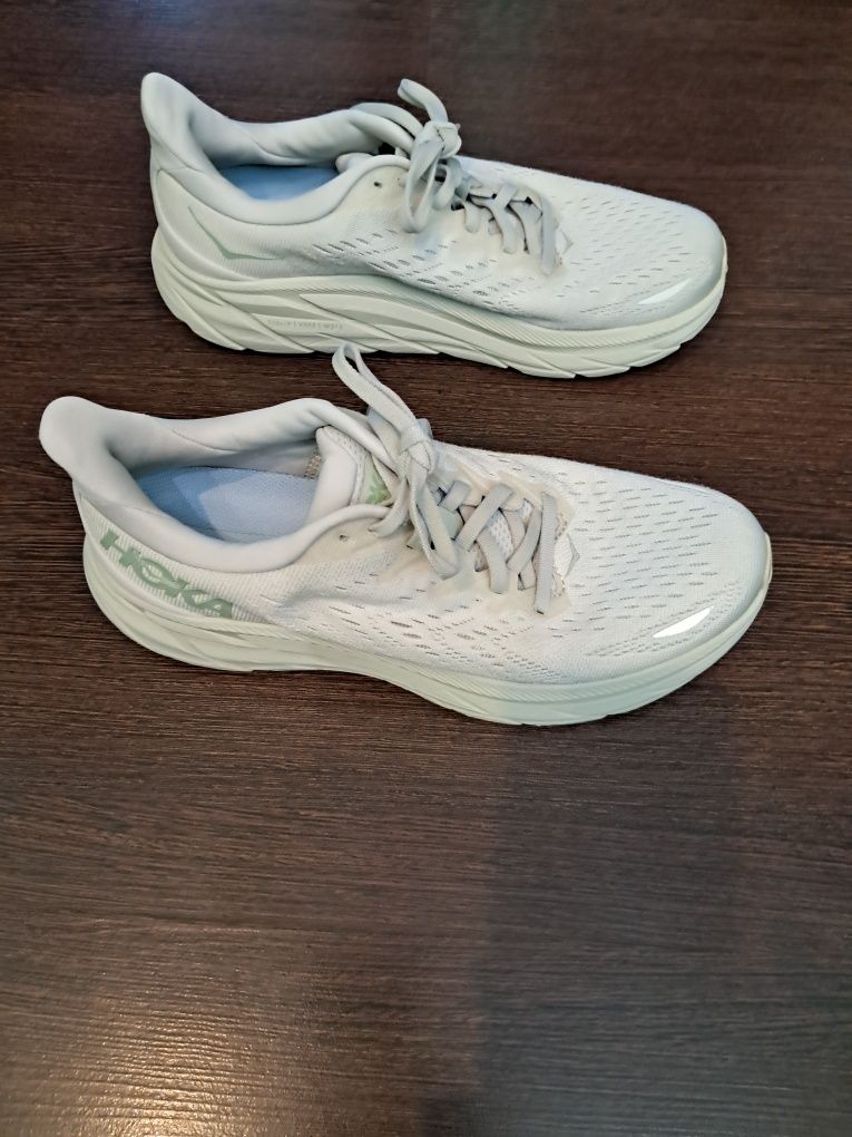Кросівки Hoka Clifton 8.    Р 40 2/3.   25.5см