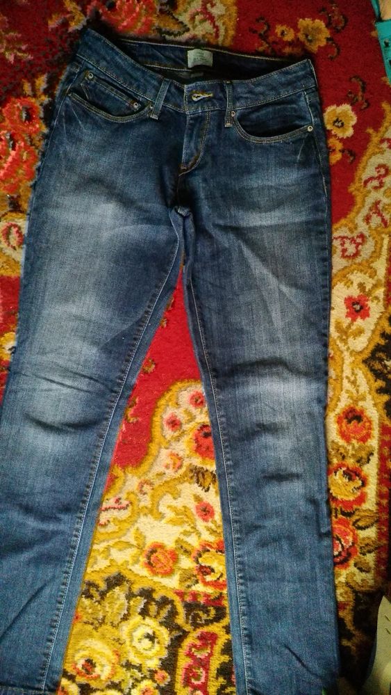 Джинсы Levis- -27M