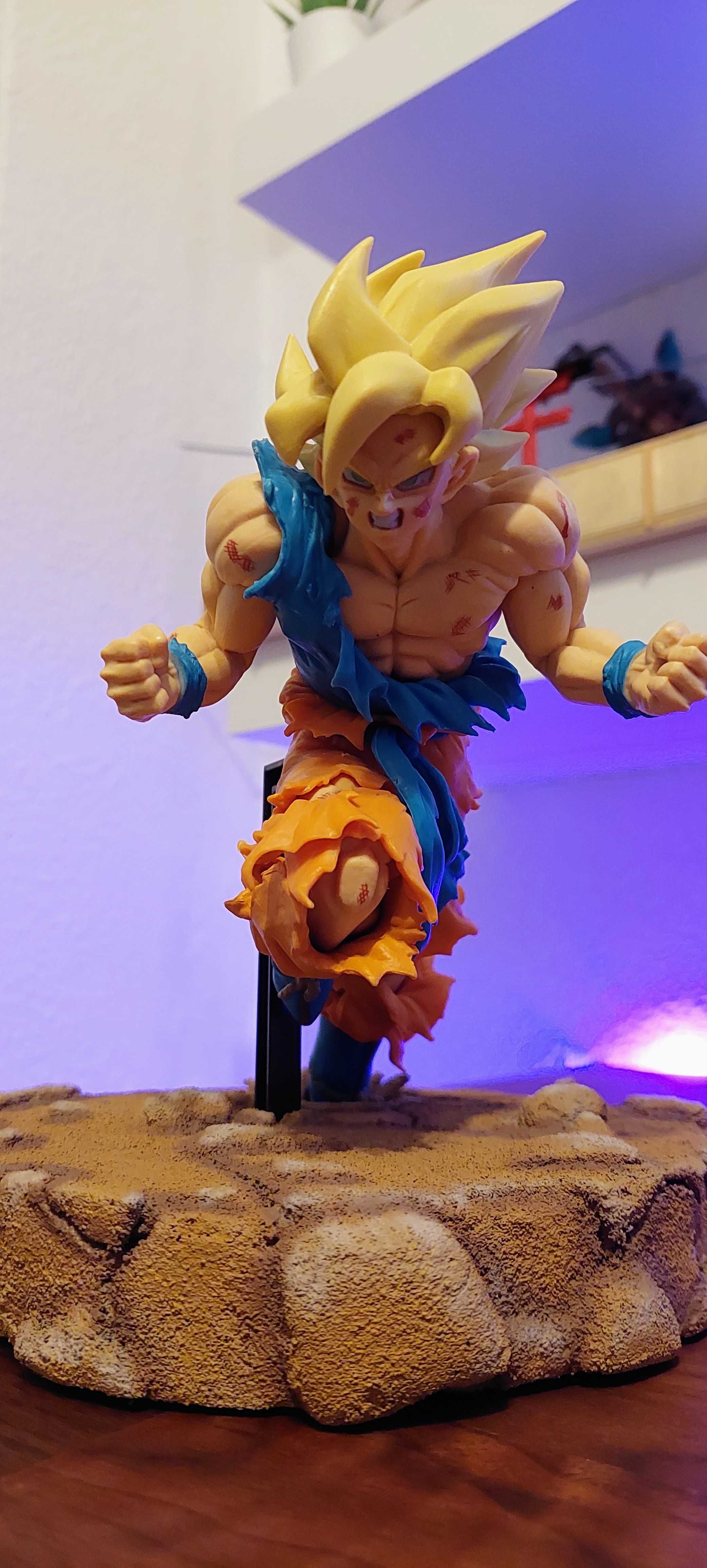 Dragon Ball Son Goku SSJ battle damage Bootleg