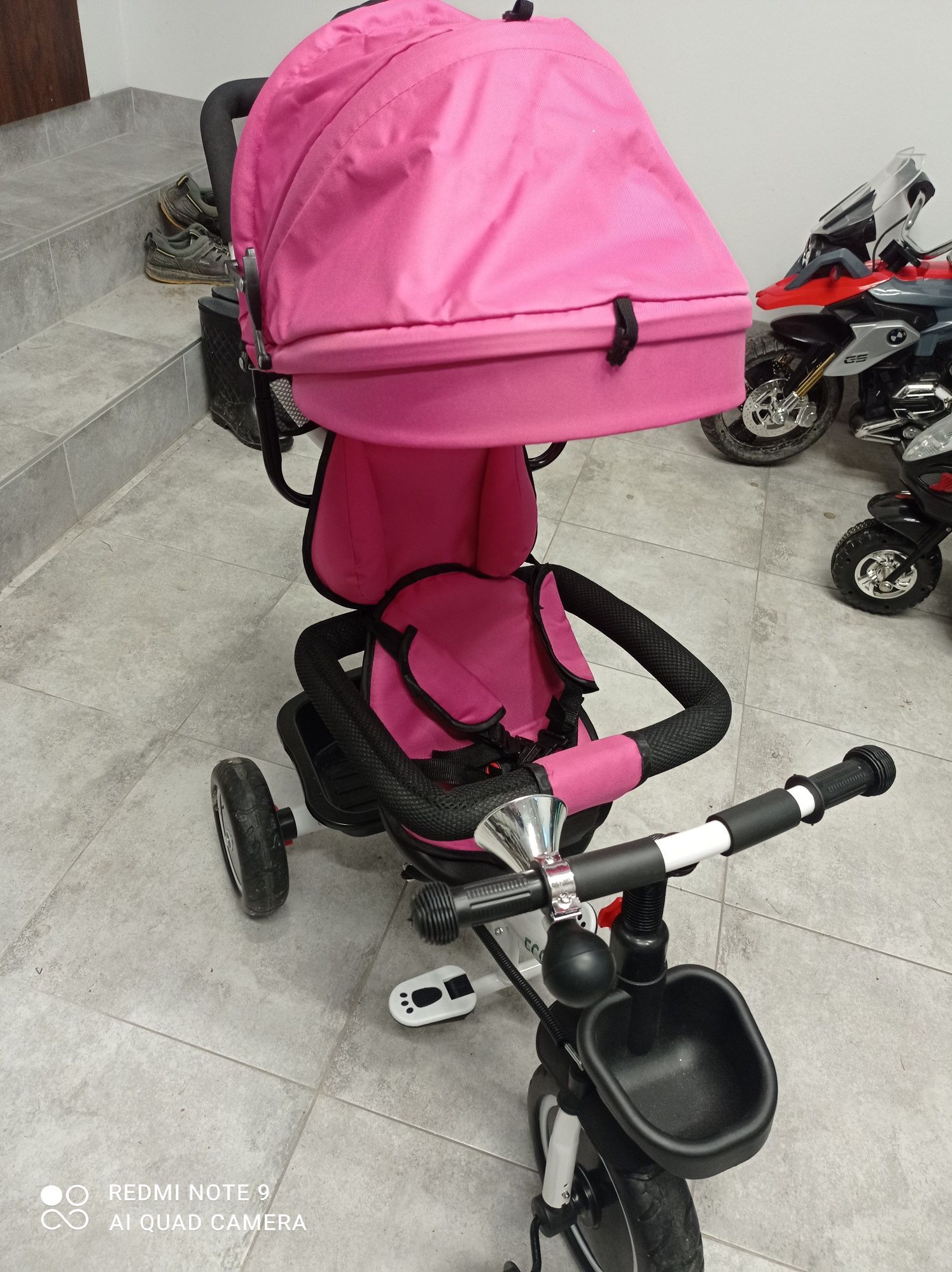 Różowy rowerek Eco Tous dla dziewczynki trójkołowy pchacz nowy