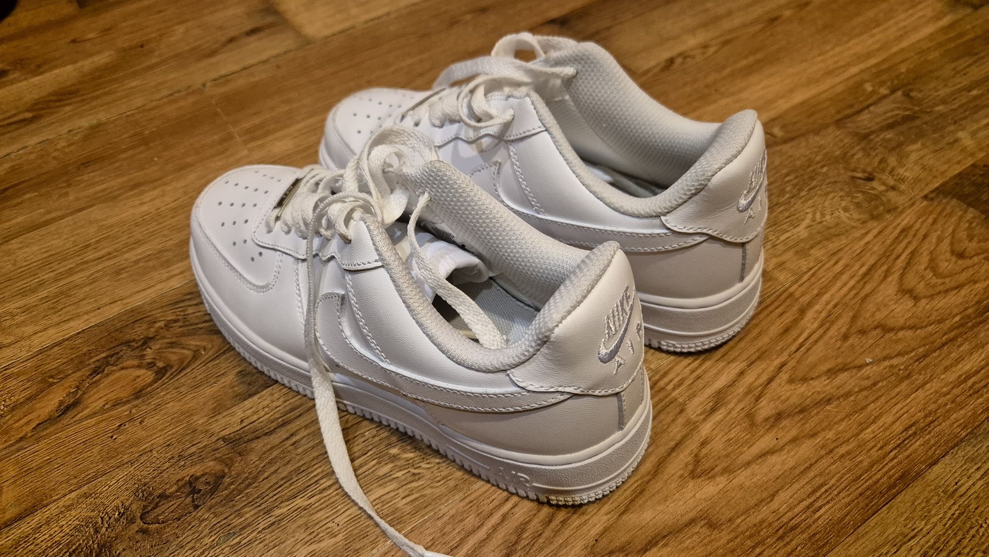 Buty adidasy Nike Air 1 low rozmiar 37,5 białe