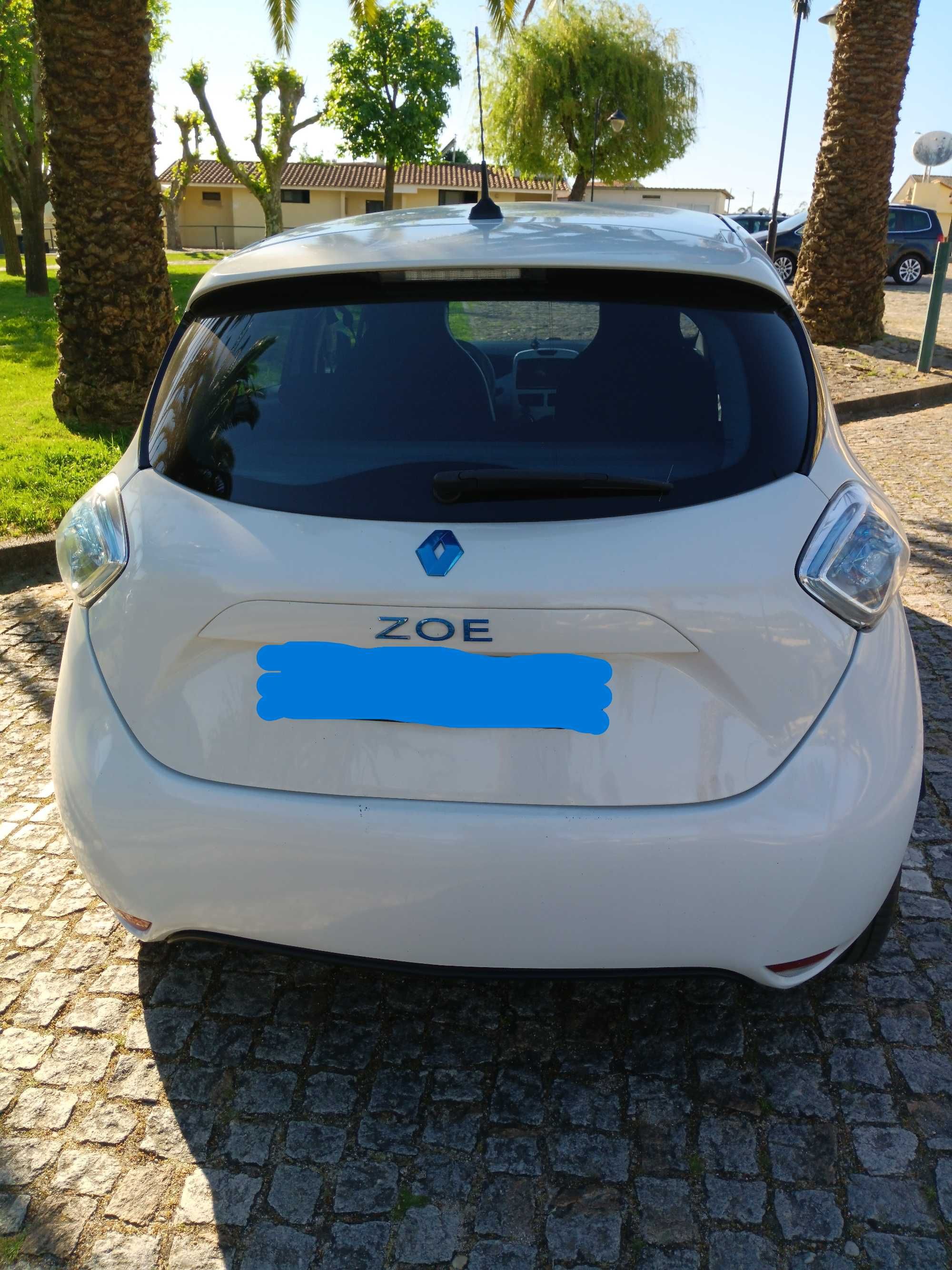 RENAULT ZOE 22kw (baterias próprias) – 8500 euros